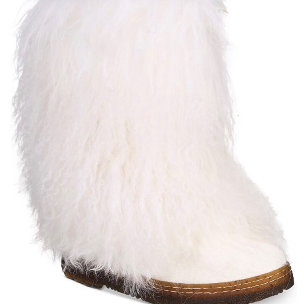 New in Box - BearPaw Boetis II Winter Boots